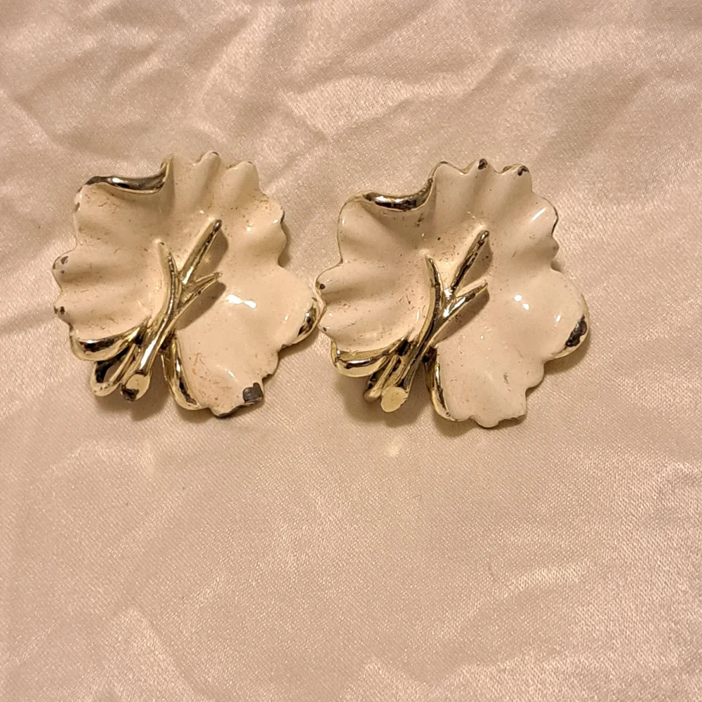 Vintage Earrings 8/14